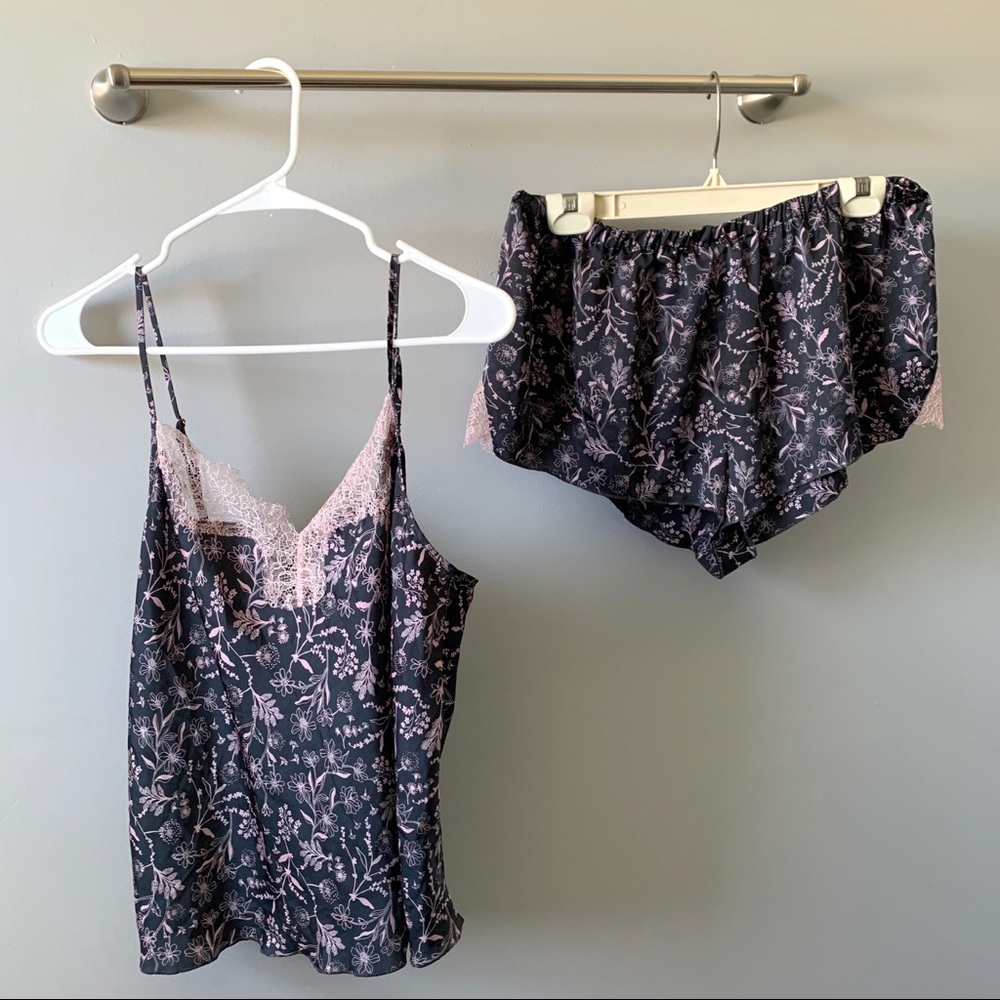 Victoria’s Secret lingerie matching set size large